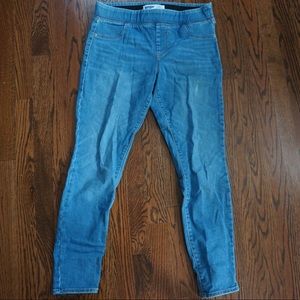 Old Navy Mid-Rise Rockstar Super Skinny Jeggings